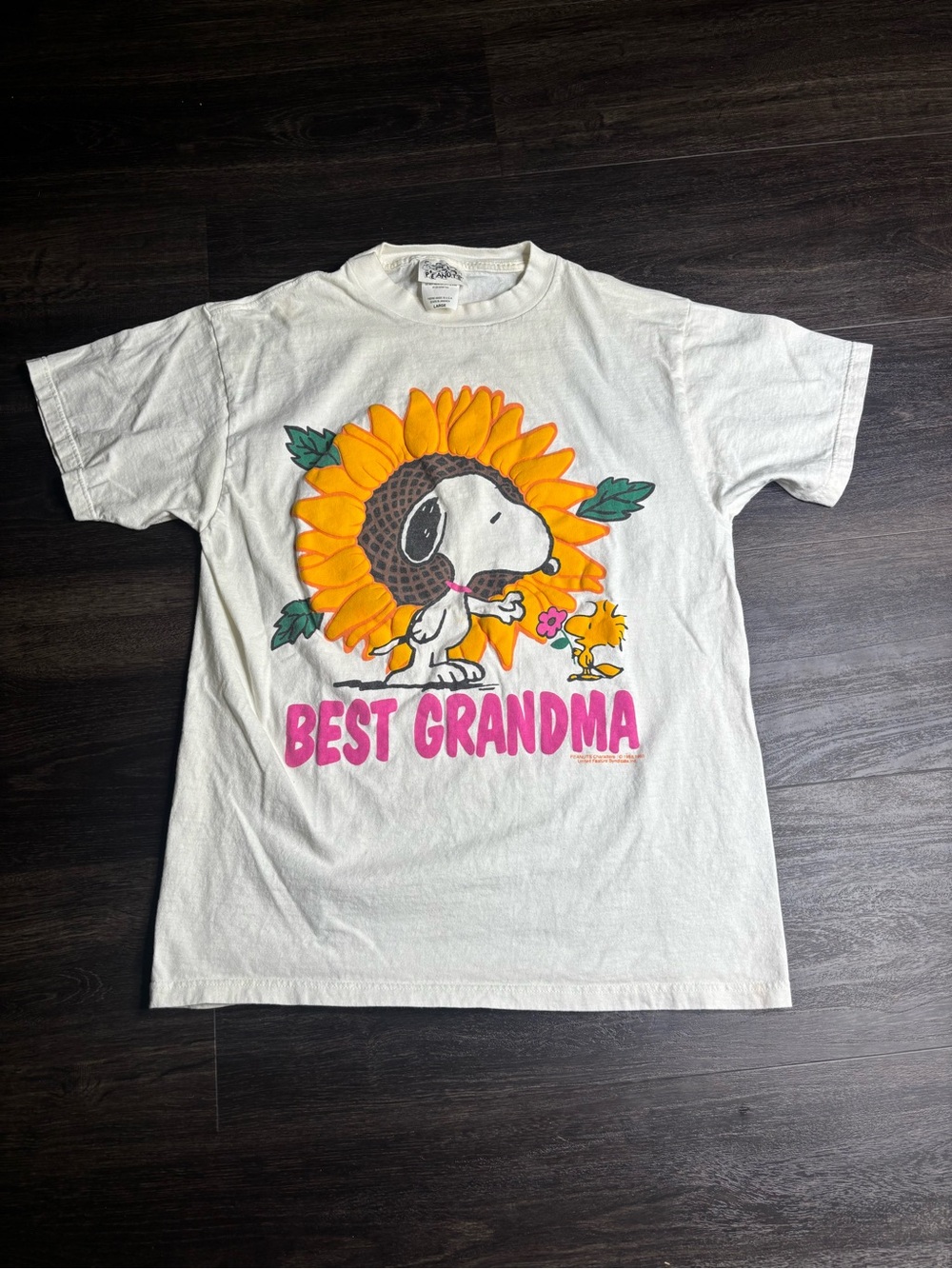 Vintage Peanuts Snoopy Best Grandma Shirt White Sunflower Puff Print